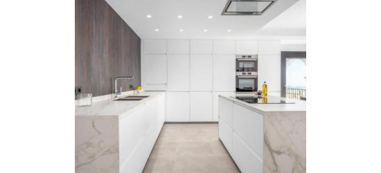 3 bedroom duplex for sale
    La Quinta, Malaga, Spain